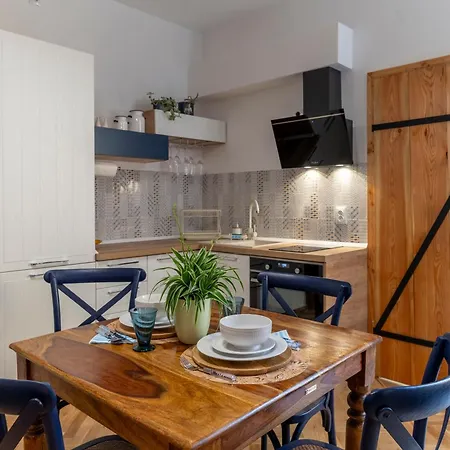 Luxurious In Old Town - Ultra Apartment Brasov