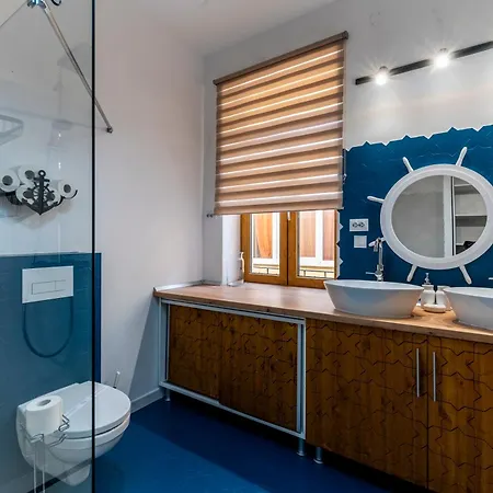 Luxurious In Old Town - Ultra Apartment *
